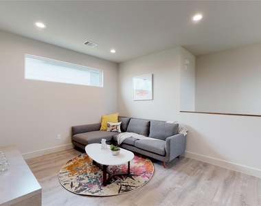 5726 Rucio Lane - Photo Thumbnail 15