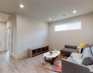 5726 Rucio Lane - Photo Thumbnail 24