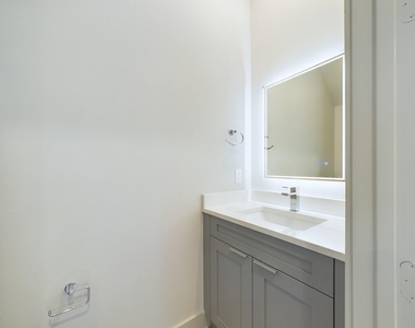 5726 Rucio Lane - Photo Thumbnail 8