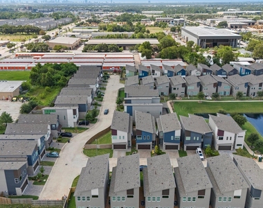 5726 Rucio Lane - Photo Thumbnail 32