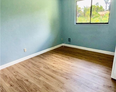 111 Wellington Avenue - Photo Thumbnail 12