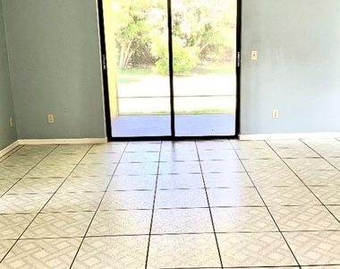 111 Wellington Avenue - Photo Thumbnail 8
