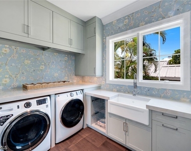 1690 Chesapeake Avenue - Photo Thumbnail 15