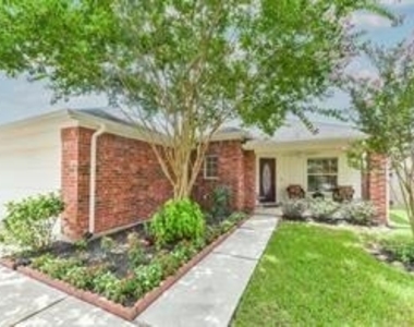 2823 Lakecrest Forest Drive - Photo Thumbnail 2