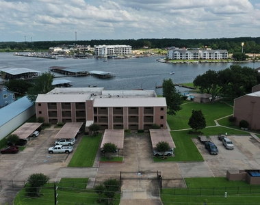 15575 Marina Drive - Photo Thumbnail 29