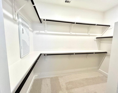 211 Sierra Stream Lane - Photo Thumbnail 8