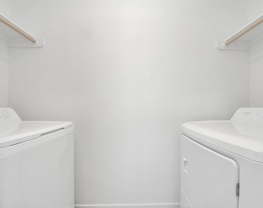 1219 Charlotte Way - Photo Thumbnail 21