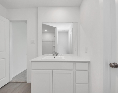 1219 Charlotte Way - Photo Thumbnail 16