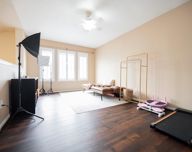 1823 Blue Water Bay Drive - Photo Thumbnail 37