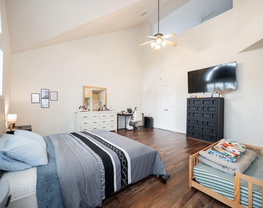 1823 Blue Water Bay Drive - Photo Thumbnail 19