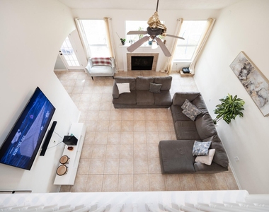 1823 Blue Water Bay Drive - Photo Thumbnail 14