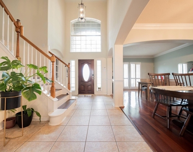 1823 Blue Water Bay Drive - Photo Thumbnail 6