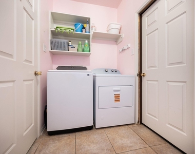 1823 Blue Water Bay Drive - Photo Thumbnail 26