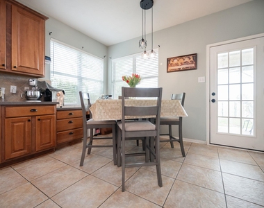 1823 Blue Water Bay Drive - Photo Thumbnail 17