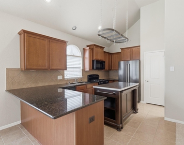 506 Carson Ridge Drive - Photo Thumbnail 9