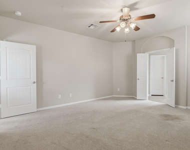 506 Carson Ridge Drive - Photo Thumbnail 12