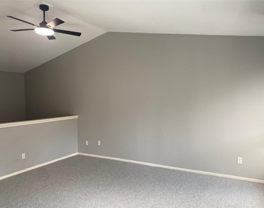 6633 W Airport Boulevard - Photo Thumbnail 11