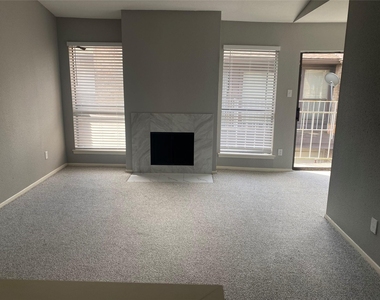 6633 W Airport Boulevard - Photo Thumbnail 13