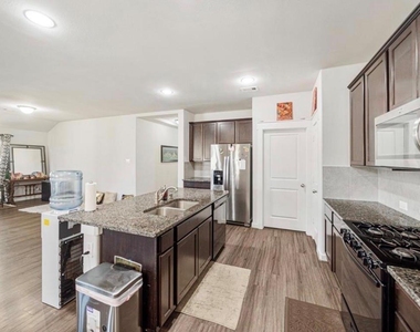 15419 Royce Holly Drive - Photo Thumbnail 6
