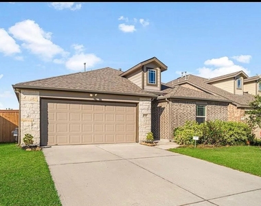 15419 Royce Holly Drive - Photo Thumbnail 1