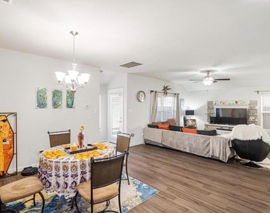15419 Royce Holly Drive - Photo Thumbnail 7