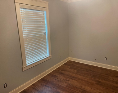 5315 Avenue R - Photo Thumbnail 6