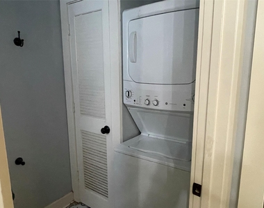5315 Avenue R - Photo Thumbnail 11