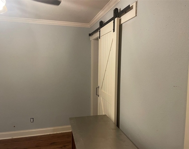 5315 Avenue R - Photo Thumbnail 5
