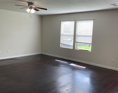 2522 Bedrock Lane - Photo Thumbnail 7