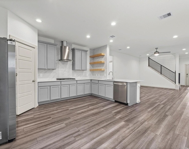 3008 Maughan Heights Trail - Photo Thumbnail 12