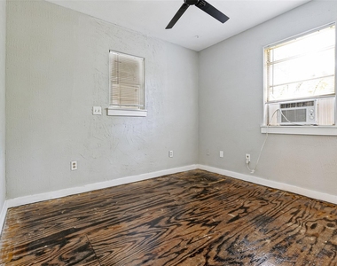 11806 E Jane Lane - Photo Thumbnail 10