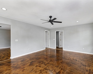 11806 E Jane Lane - Photo Thumbnail 5