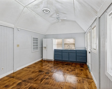 11806 E Jane Lane - Photo Thumbnail 15