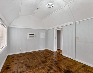 11806 E Jane Lane - Photo Thumbnail 16