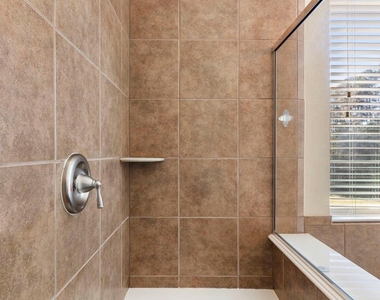 122 Cheswood Manor Drive - Photo Thumbnail 23
