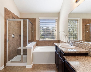 122 Cheswood Manor Drive - Photo Thumbnail 22
