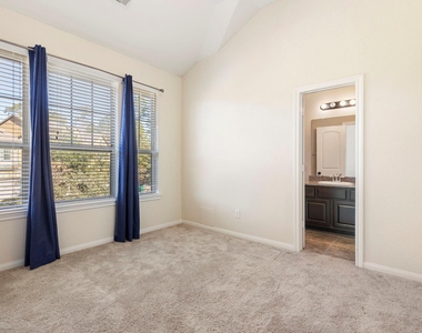122 Cheswood Manor Drive - Photo Thumbnail 28