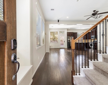 122 Cheswood Manor Drive - Photo Thumbnail 3