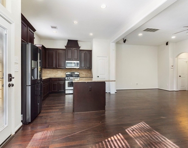 122 Cheswood Manor Drive - Photo Thumbnail 15