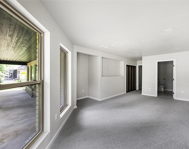15 Presidio Road - Photo Thumbnail 13