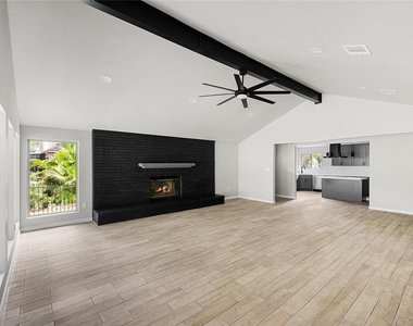 15 Presidio Road - Photo Thumbnail 12