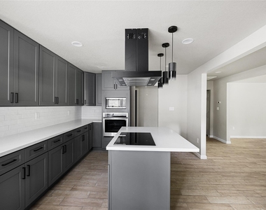 15 Presidio Road - Photo Thumbnail 5