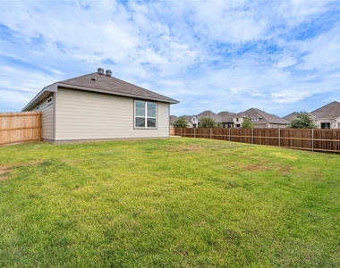 1500 Lake Ridge Drive - Photo Thumbnail 15