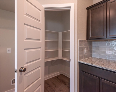 1500 Lake Ridge Drive - Photo Thumbnail 8