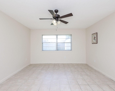 7423 Towerview Ln - Photo Thumbnail 14