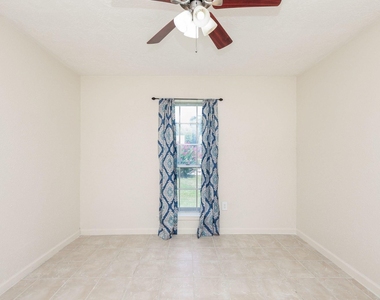 7423 Towerview Ln - Photo Thumbnail 11