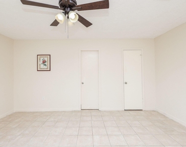 7423 Towerview Ln - Photo Thumbnail 17