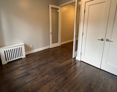 338 West 49th Street - Photo Thumbnail 10