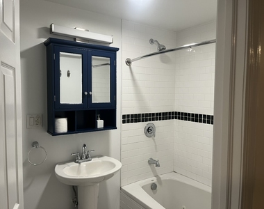 219 33rd Street - Photo Thumbnail 10