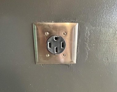 2755 Revolution Street - Photo Thumbnail 16